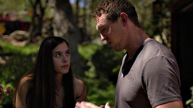 Stepdaughter got cuntfucked outdoors in doggystyle by stepdad