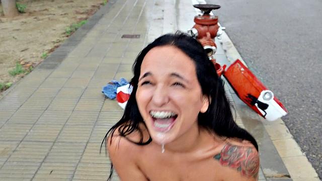 Latina with pierced tits gets risky outdoor fucking and handjob