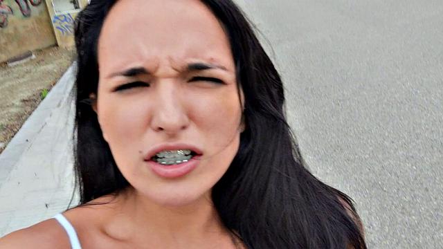 Latina with pierced tits gets risky outdoor fucking and handjob