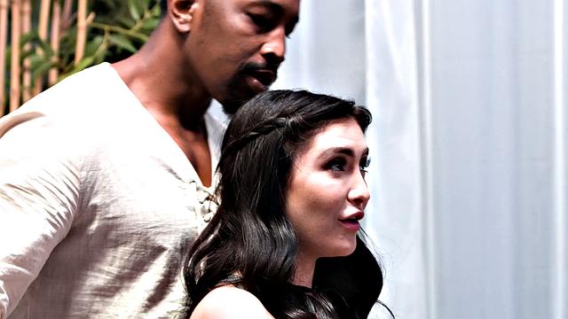 jane wilde трахается с инструктором йоги прямо на занятии