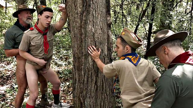 Muscular DILFs barebacking new jocks