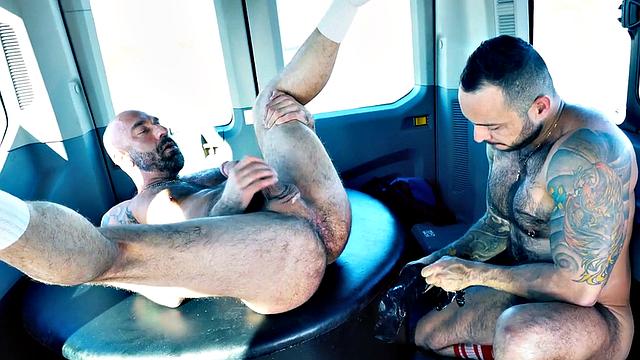 Fisting hunk in gloves rims and fists hairy asshole van