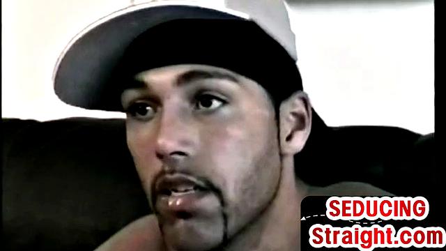 Amateur Black stud sucked by gaydaddy in vintage BJ