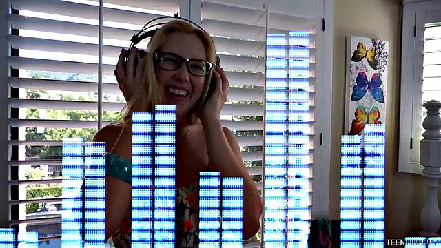 She Can't Handle It! #1