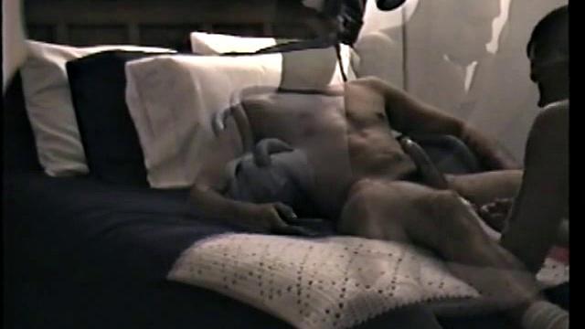 Гей-минет с Тони: двое мужчин не могут остановиться друг перед другом.