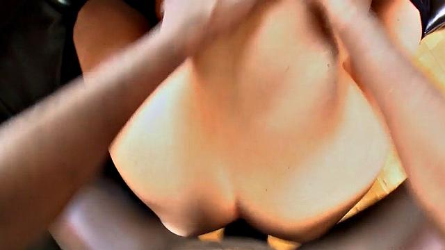 Amateur IR babe in lingerie assfucked in closeup