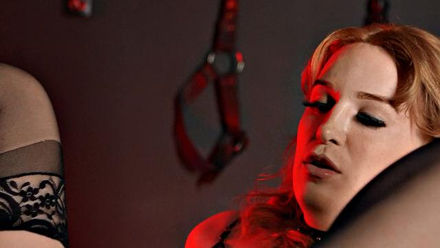 Shemale in stockings fucked in asshole by male