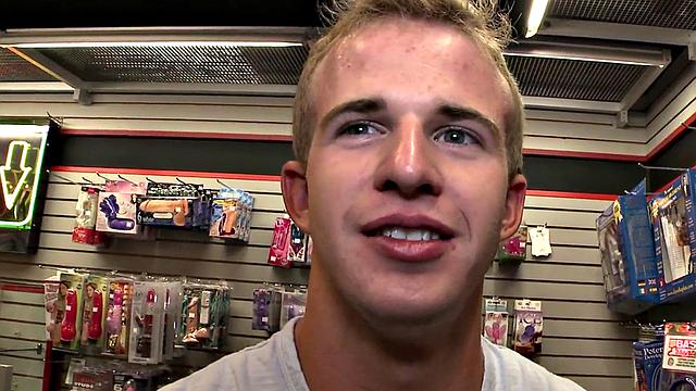 Real cum from gloryhole blowjob done by gay dude