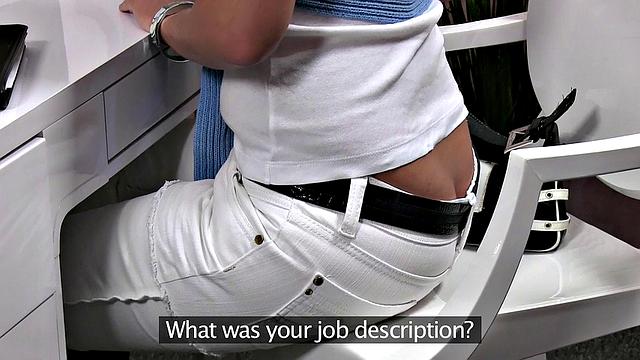 Tight Blonde Gives Her Pussy To Horny Agent