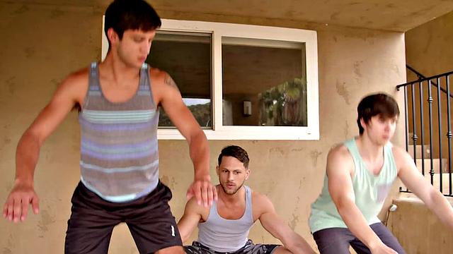 NextDoorBuddies - Hunk Devin Franco Striproasted In Shower