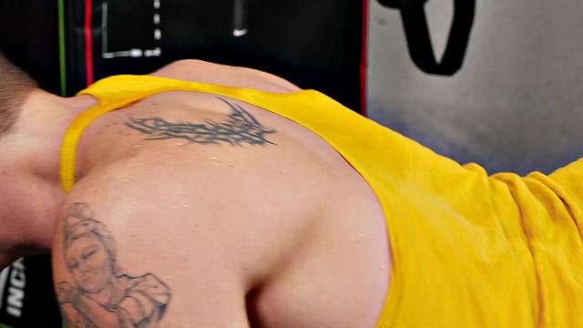 NextDoorBuddies - Hunk Devin Franco Striproasted In Shower