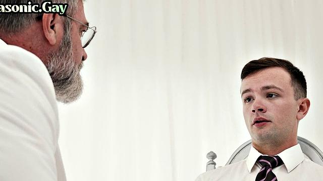 Mature mason toys twink asshole and sucks his dick