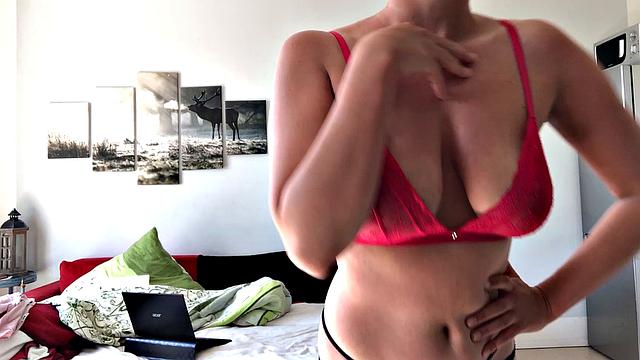 DOEGIRLS - #Gabi Gold - German Babe Homemade Solo Shower For Her Fans