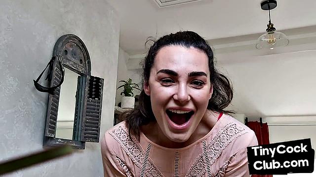 raven brit жестко унижает маленький член и смеётся