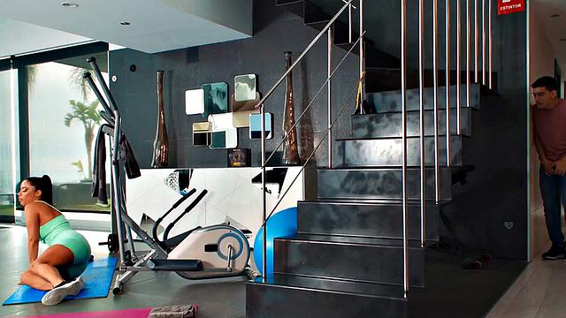 Ebony babe squirting while riding during yoga class