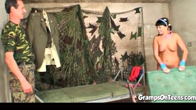 Old man from the army fucks teen girl in her pussy