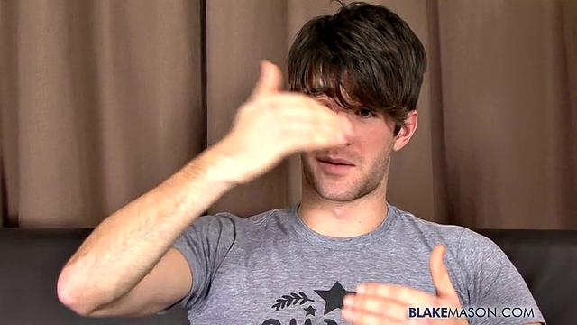 Gorgeous Woody Fox Jacks His Meat