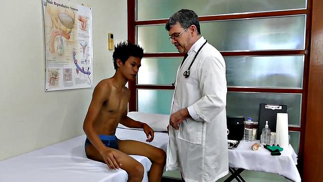 Skinny Asian patient breeded by mature after bj and assplay