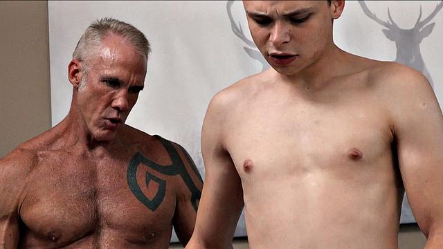 Hairy muscle DILFs spoiling twunk