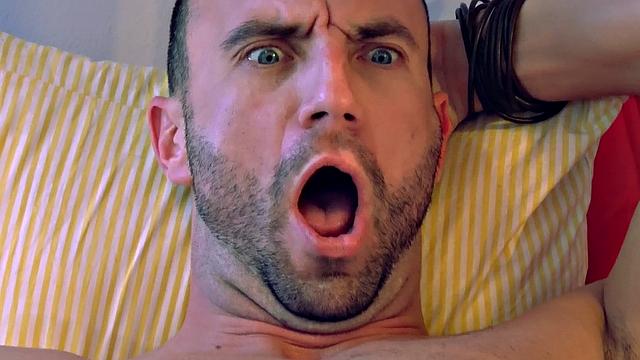 Kinky threesome with glasses-wearing babe & ball-licking babe in wild doggystyle action