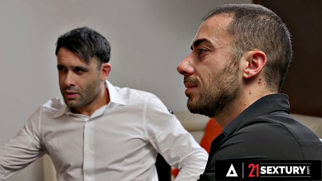 Жесткая проверка на прочность: Грета Фосс трахает подчинённых ради двойной порции спермы и повышения!