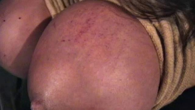 никки сама просит хозяина жестко связать и пытать её сиськи