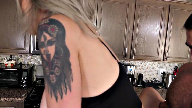 Bisex busty MILF in pantyhose 3some in kitchen
