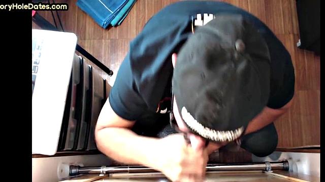 Gloryhole DILF deepthroats dude before barebacking