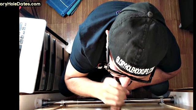 Gloryhole DILF deepthroats dude before barebacking