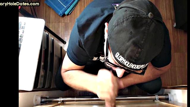 Gloryhole DILF deepthroats dude before barebacking