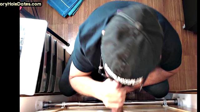 Gloryhole DILF deepthroats dude before barebacking