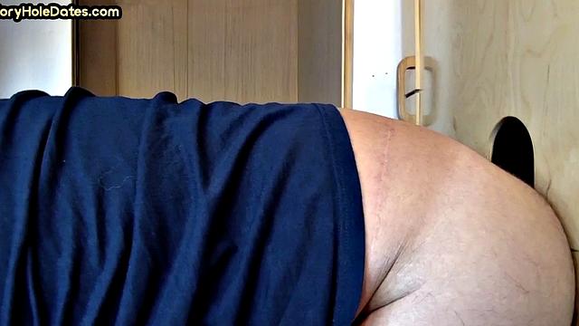 Gloryhole DILF deepthroats dude before barebacking