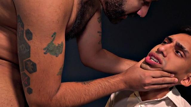 Bear throatfucking twink