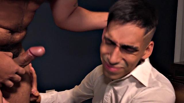 Bear throatfucking twink