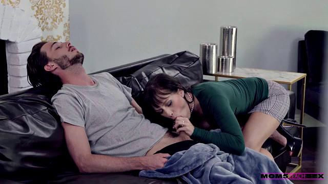 Distracted By - S10:E10