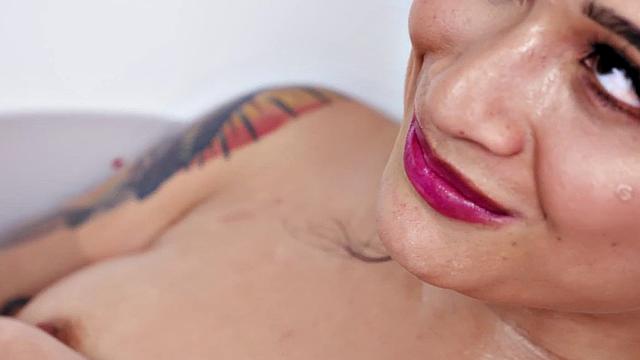 Bigbooty Asian babe gets her pussy banged in the bathroom