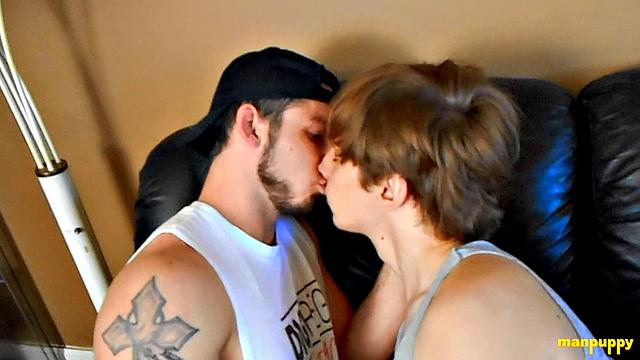 Passionate Gay Kisses 27 - Toby Springs, Elis Ataxxx