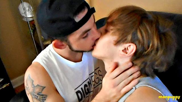 Passionate Gay Kisses 27 - Toby Springs, Elis Ataxxx