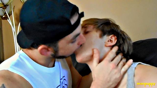 Passionate Gay Kisses 27 - Toby Springs, Elis Ataxxx