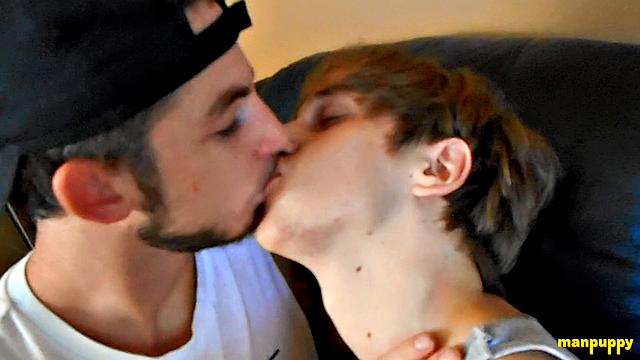 Passionate Gay Kisses 27 - Toby Springs, Elis Ataxxx