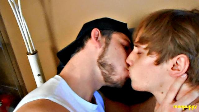 Passionate Gay Kisses 27 - Toby Springs, Elis Ataxxx