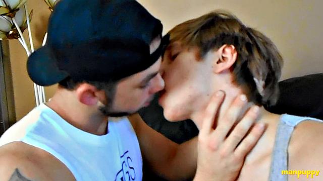 Passionate Gay Kisses 27 - Toby Springs, Elis Ataxxx