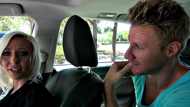 Blonde hottie goes wild with her tattoos & handjobs in the bedroom