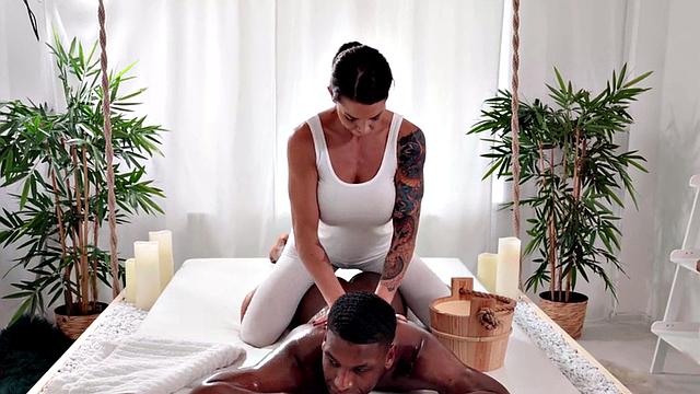 Bigtitted bae fucked in missionary by big black cock