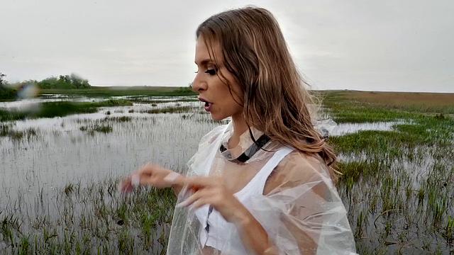 Watch Day Out, the American hottie, ride a hard cock like a pro on the couch