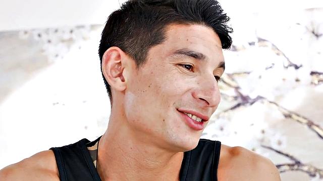 Fisting hunkdaddy fucks stud's gaping asshole with fist