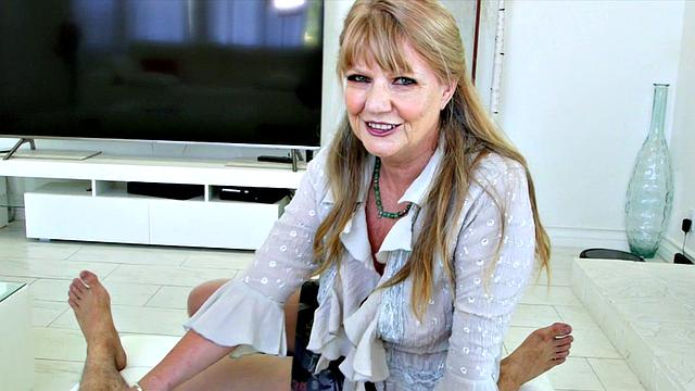 Mia Magnusson's sex lesson