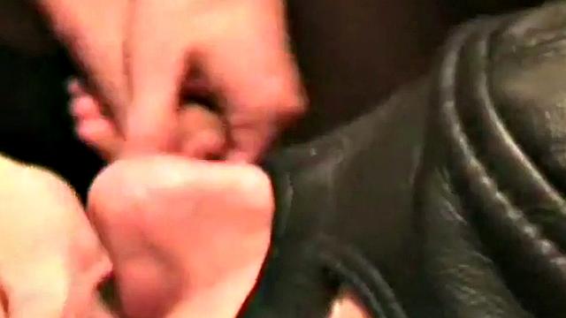 Amateur German bottom fucked in closeup sling orgy