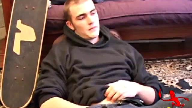 When he gets back from skateboarding, Christian Wilde works up a boner thru his pants and pulls it out. Some double-handed stroking coaxes out a killer cum shot onto his chest.