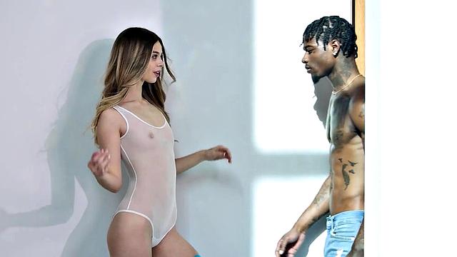 Gorgeous Liz Jordan Sensually Fucked By Big BF - HardX